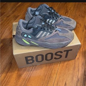 Adidas yeezy boost 700 v1 mauve